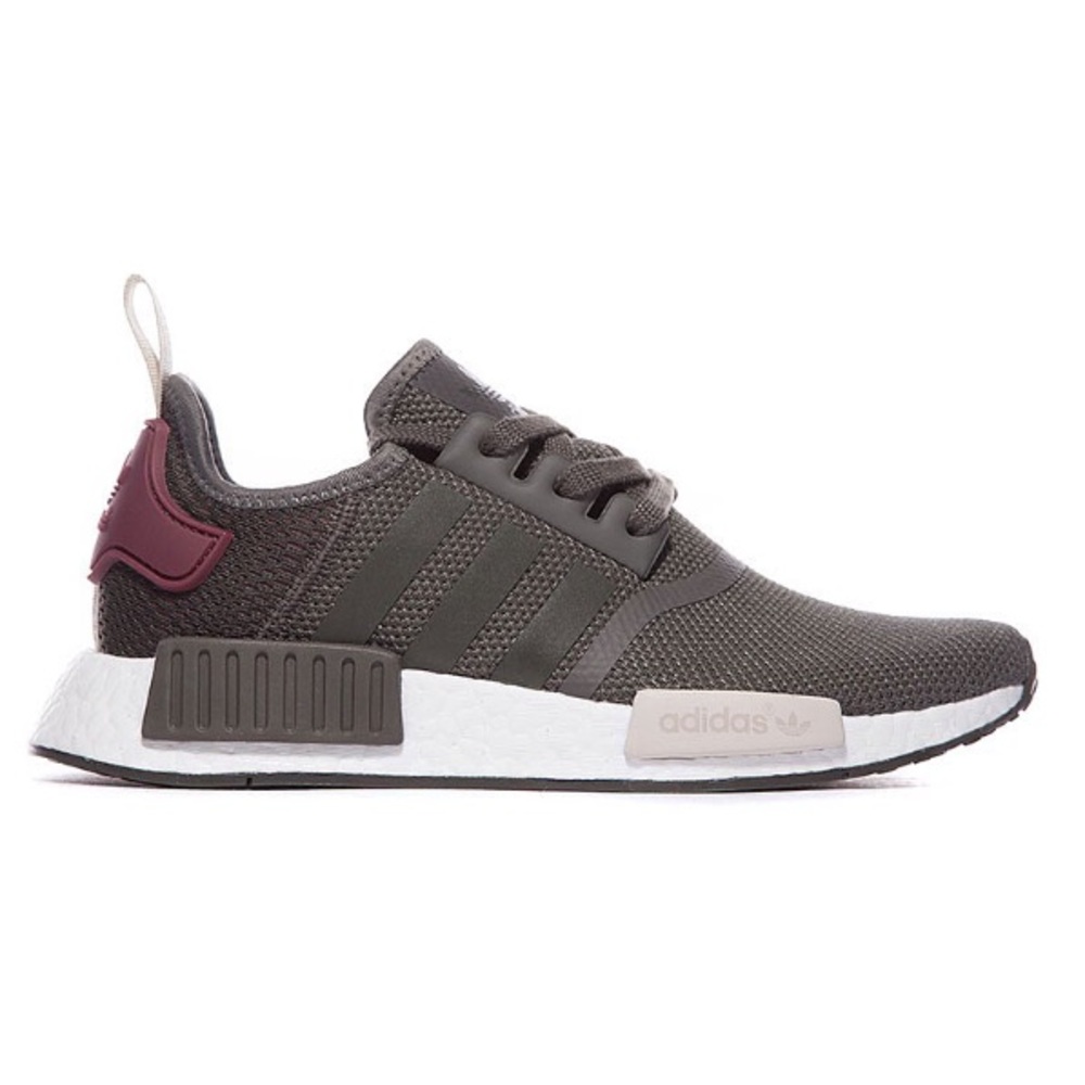 Adidas NMD R1 sneaker sz 9